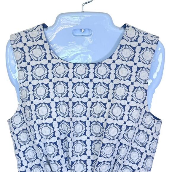 TRINA TURK Blue Floral Woven Jacquard Sleeveless Fit & Flare Women's Sz 4 - Picture 2 of 9